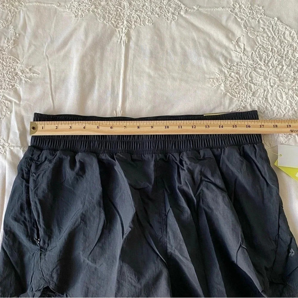 all in motion solid lined black crinkle  shorts - Picture 11 of 11